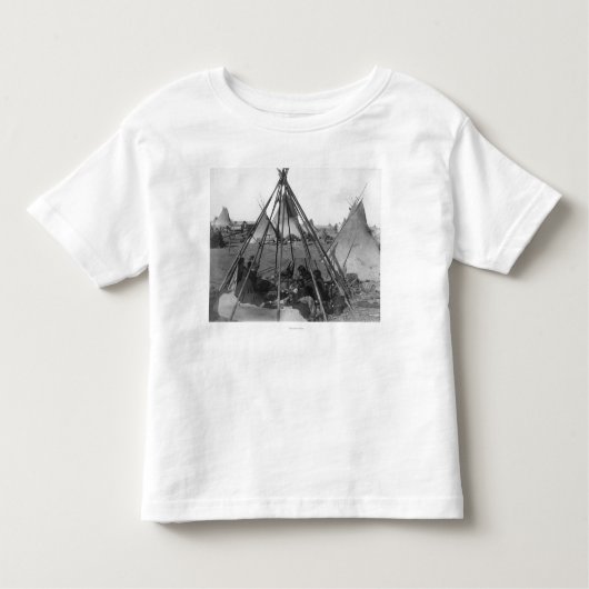 Oglala Frauen und Kinder innerhalb des Tipi Kleinkind T-shirt (Vorderseite)