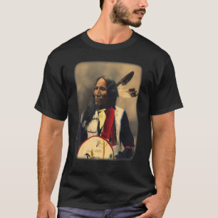 Oglala Sioux Lakota Chief streikt mit nativer Eing T-Shirt