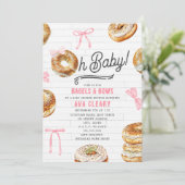 Oh Baby Bagels & Bows Pink Baby Dusche Brunch Einladung (Stehend Vorderseite)