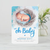 Oh Baby Turquoise Glitzer Script Foto Boy Birth Ankündigung (Stehend Vorderseite)