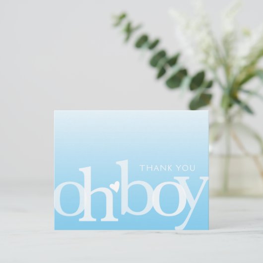 OH BOY Bold Overlay Light Blue Modern Baby Dusche Dankeskarte (Stehend Vorderseite)
