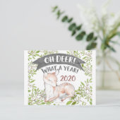 Oh Deer What a Year Funny 2020 Woodland Weihnachte Postkarte (Stehend Vorderseite)