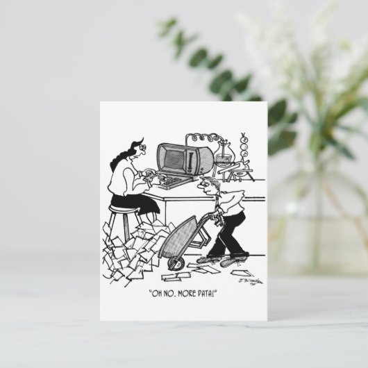 Oh nein. Mehr Daten! Postkarte (Stehend Vorderseite)