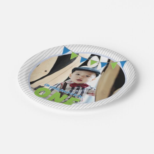 Oh, was Spaß, ein blaues Grün sein erster Geburtst Pappteller (Schrägansicht)