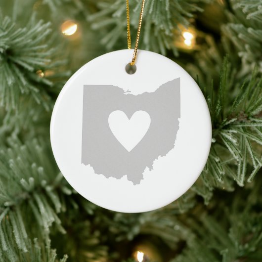 Ohio Shaped Gray Heart Buckeye Liebe Gray Ohioan Keramikornament (Baum)