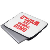 OHIO VERSUS DIE WELT LAPTOPSCHUTZHÜLLE (Vorne Knopf)