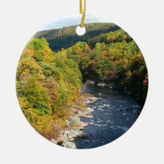 Ohiopyle Fluss im Herbst I Pennsylvania Herbst Keramik Ornament (Vorne)