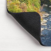 Ohiopyle Fluss im Herbst I Pennsylvania Herbst Mousepad (Ecke)