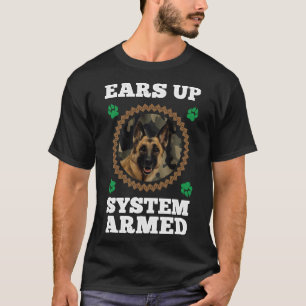 Ohren-oben-System bewaffnete Camouflage Hund Deuts T-Shirt