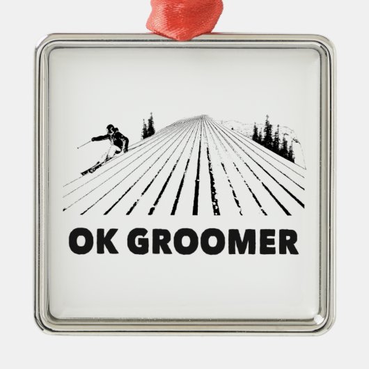 Ok Groomer Skiing Ornament Aus Metall (Vorne)