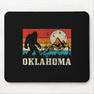 Oklahoma Bigfoot Vintage Berge Wandern Camping Mousepad