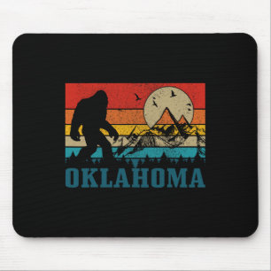 Oklahoma Bigfoot Vintage Berge Wandern Camping Mousepad