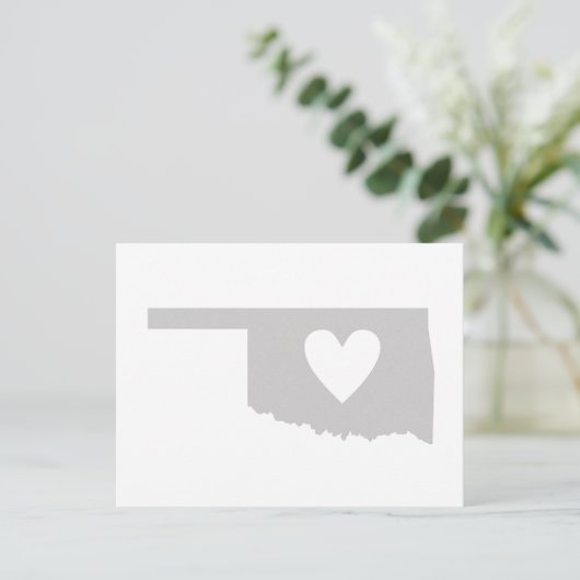Oklahoma Grau Staat Map Form mit Herz-Kreislauf-Sy Postkarte (Stehend Vorderseite)