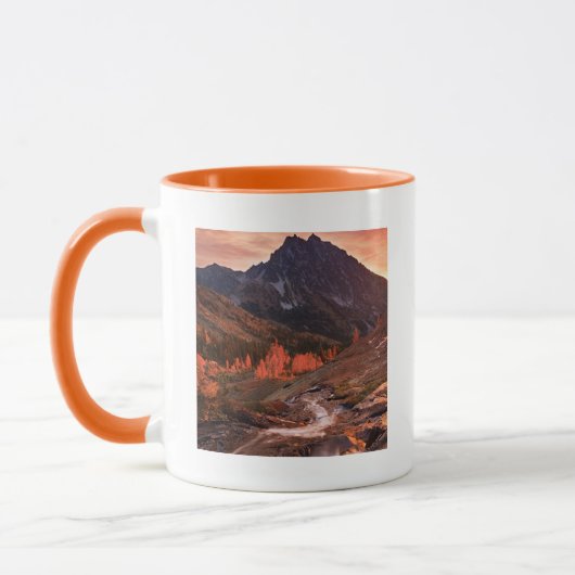 Oktober-Licht auf Scheinwerfer-Becken Tasse (Links)