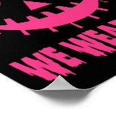 Oktober tragen wir Pink Breast Cancer Halloween Pu Poster (Ecke)