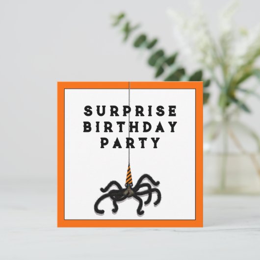 Oktober Überraschendes Party Einladung (Stehend Vorderseite)