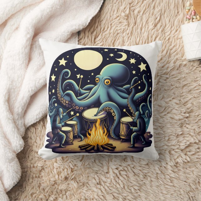 Oktopus Drumming durch Moonlit Campfire Kissen (Decke)