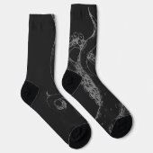 Oktopus-Tentakel grau auf schwarzen Socken (Rechts)