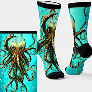 Oktopus und Blasen im Wasser auf schwarzen Socken