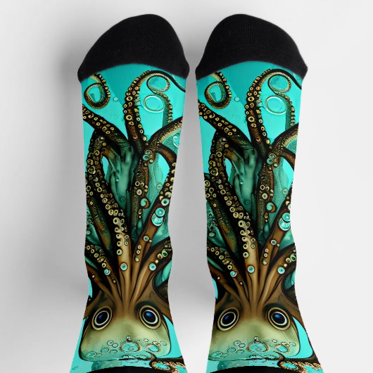 Oktopus und Blasen im Wasser auf schwarzen Socken (Oben)