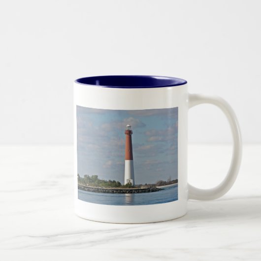 "Old Barney" Barnegat Lighthouse LBI NJ Zweifarbige Tasse (Rechts)