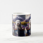 Old English Sheepdog auf Paddle: Ein Landschaftlic Kaffeetasse (Mittel)