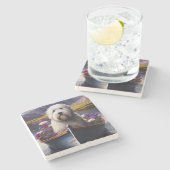 Old English Sheepdog auf Paddle: Ein Landschaftlic Steinuntersetzer (Seitenansicht)