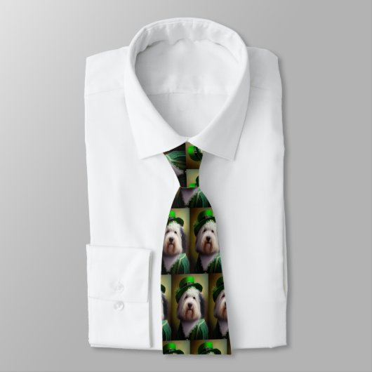 Old English Sheepdog in St. Patrick's Day Dress Krawatte (Gebunden)
