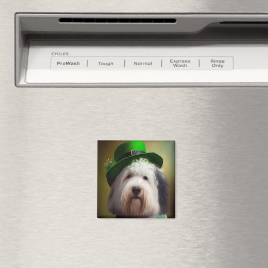 Old English Sheepdog in St. Patrick's Day Dress Magnet (In Situ (Geschirrspüler))