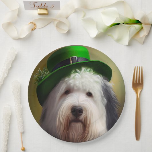 Old English Sheepdog in St. Patrick's Day Dress Pappteller (Hochzeit)