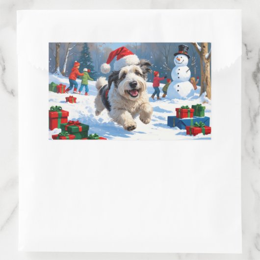 Old English Sheepdog läuft in Snow Weihnachtshut Rechteckiger Aufkleber (Tasche)