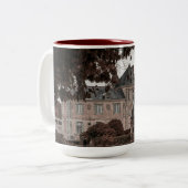 Old European Mansion Zweifarbige Tasse (Vorderseite Links)