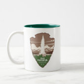 Old Faithful Yellowstone National Park Arrowhead Zweifarbige Tasse (Links)