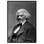 Old Fr3d3rick Bailey Douglas African American Hero Fotoskulptur Ornament<br><div class="desc">Fr3d3rick Bailey Douglass, geboren in die brutale Realität der Sklaverei in Maryland um 1818, trotzte den Ketten der Unterdrückung, um zu einem Leuchtturm der Freiheit und Gleichheit zu werden. Sein exaktes Geburtsdatum bleibt unbekannt, eine krasse Erinnerung der entmenschlichenden Natur der Sklaverei. - Die junge Fr3d3rick, die von seiner Mutter in...</div>