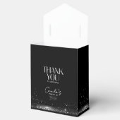 Old Hollywood B & W Chandelier Sweet 16 ID1108 Geschenkschachtel (Geöffnet)