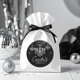 Old Hollywood B & W Chandelier Sweet 16 ID1108 Runder Aufkleber