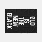 Old Is The New Black Funny Elderly Gift Christmas Fleecedecke (Vorderseite (Horizontal))