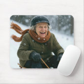 Old Lady Sledding Downhill Mousepad (Mit Mouse)