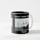 Old Meets NewMug Zweifarbige Tasse (VorderseiteRechts)