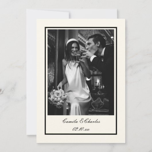 Old Money Black and White Wedding Dankeskarte (Rückseite)