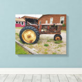 Old Rusty Antique Farm Tractor Photograph Leinwanddruck (Insitu (Holzboden))