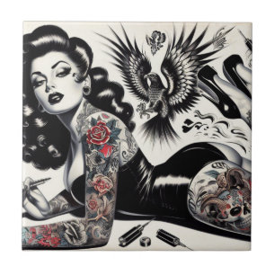 Old School Tattoooed Girl Fliese