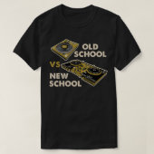 Old School Vs New School DJ Turntable Disco Electr T-Shirt (Design vorne)