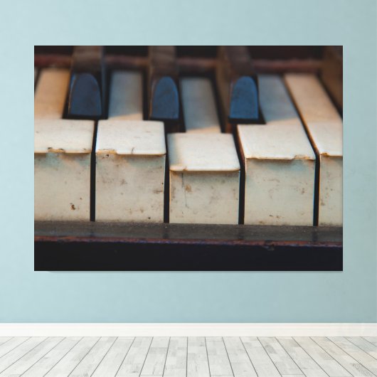 Old Schultz Ivory Chipped Piano Keys Leinwanddruck (Insitu (Holzboden))