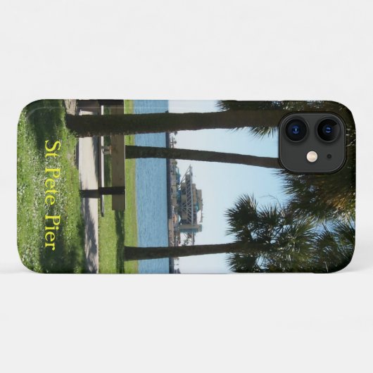 Old St Petersburg Pier- iPhone 11 Fall Case-Mate iPhone Hülle (Rückseite (Horizontal))