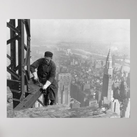 Old Timer Steel Worker on Empire State Gebäude Poster (Vorne)