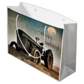 Old Traktor Birthday Große Geschenktüte (Rückseite Schrägansicht)