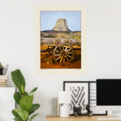 Old Wagon and Devil's Peak - Wyoming Poster (Heimbüro)