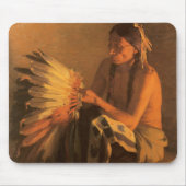 Old War Bonnet von Joseph Henry Sharp Mousepad (Vorne)