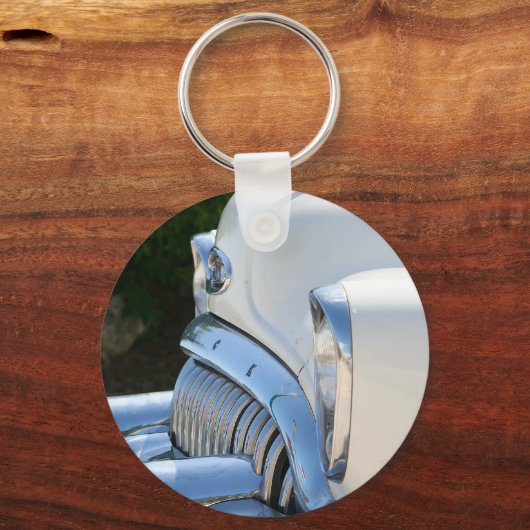 Old White Buick Schlüsselanhänger (Vorderseite)